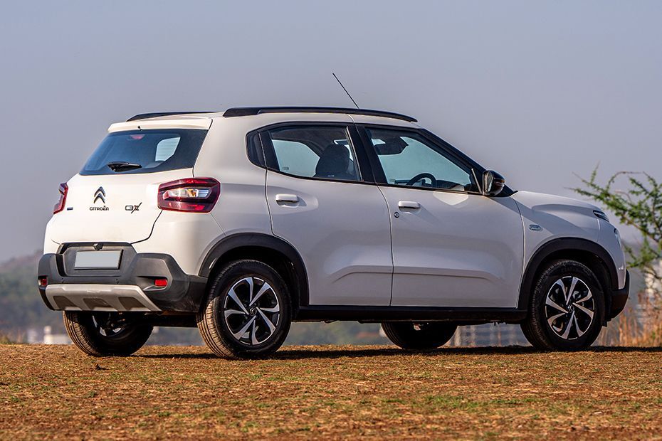 Rear Right Three Quarter View Image of C3