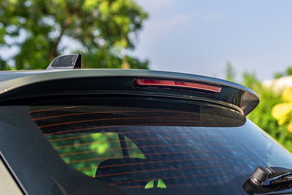Rear Spoiler Image of Taigun