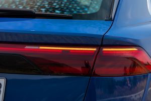 Turn Indicator (Rear) Image of SQ8
