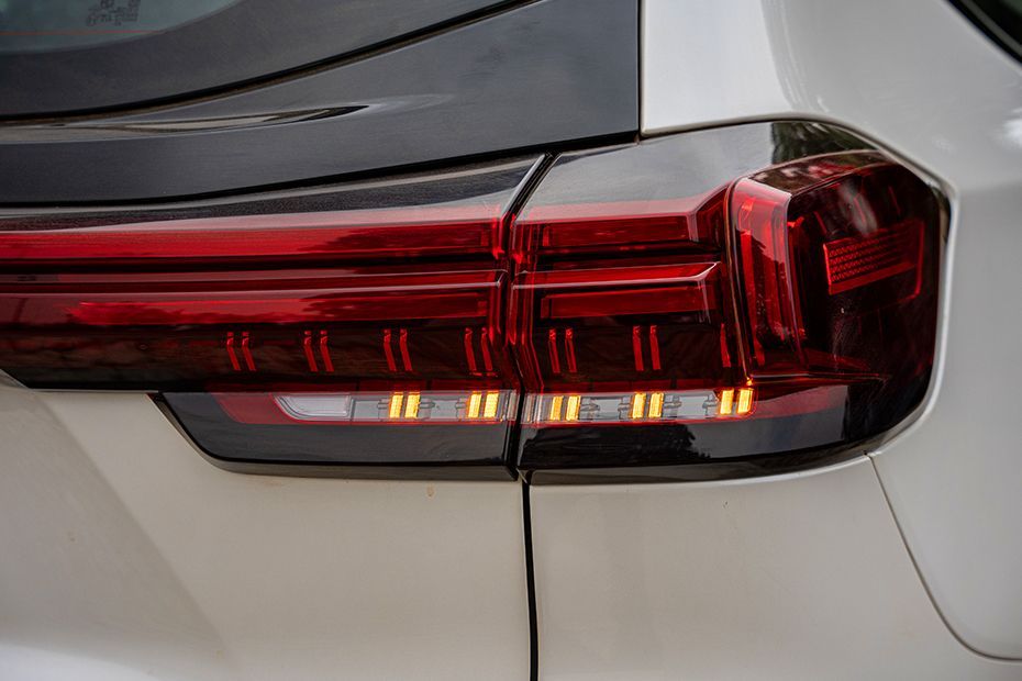 Turn Indicator (Rear) Image of Majestor