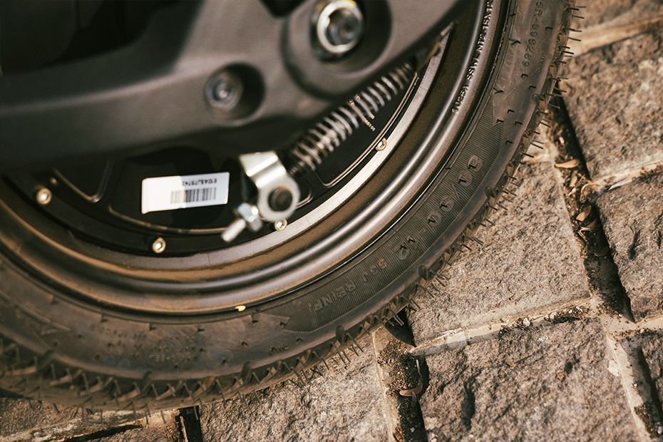 Rear Tyre of Chetak C2501