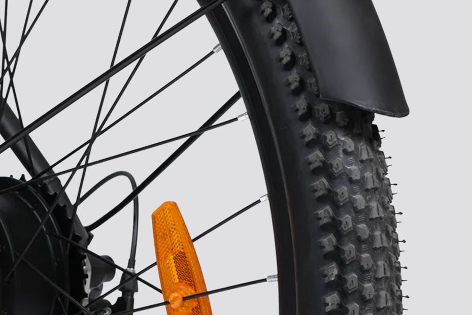 Rear Tyre of Lynx HT