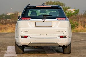 Rear View Image of Meridian