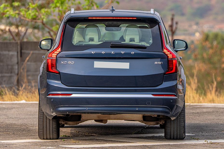 Rear View Image of XC90