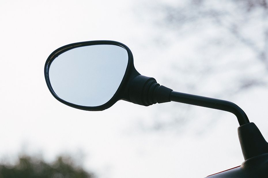 Rear View Mirror Glass of Chetak C2501
