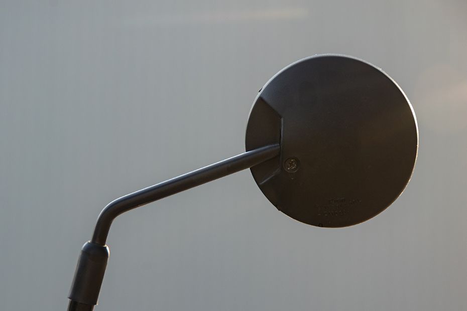 Rear View Mirror(Front View) of Model_