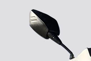 Rear View Mirror(Front View) of Model_