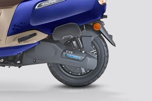 Rear Wheel of iQube S