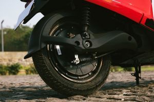 Rear Wheel of Chetak C2501