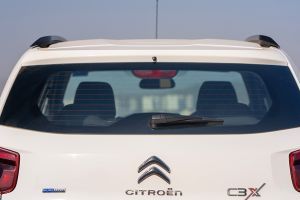 Rear WindShield Image of C3