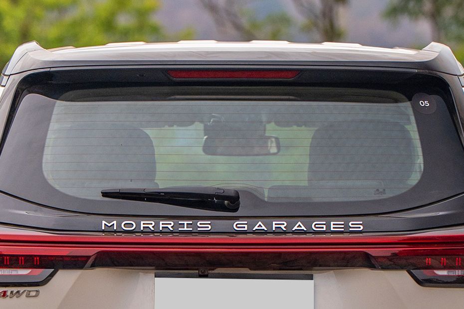 Rear WindShield Image of Majestor