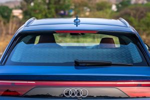 Rear WindShield Image of SQ8