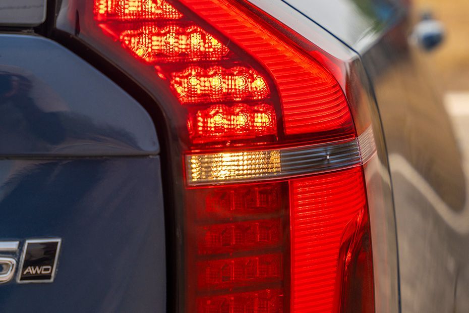 Reverse Lamp Image of XC90
