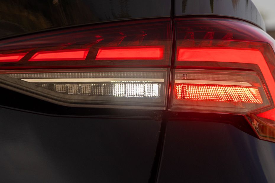Reverse Lamp Image of Octavia RS
