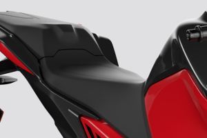 Rider Seat of F77
