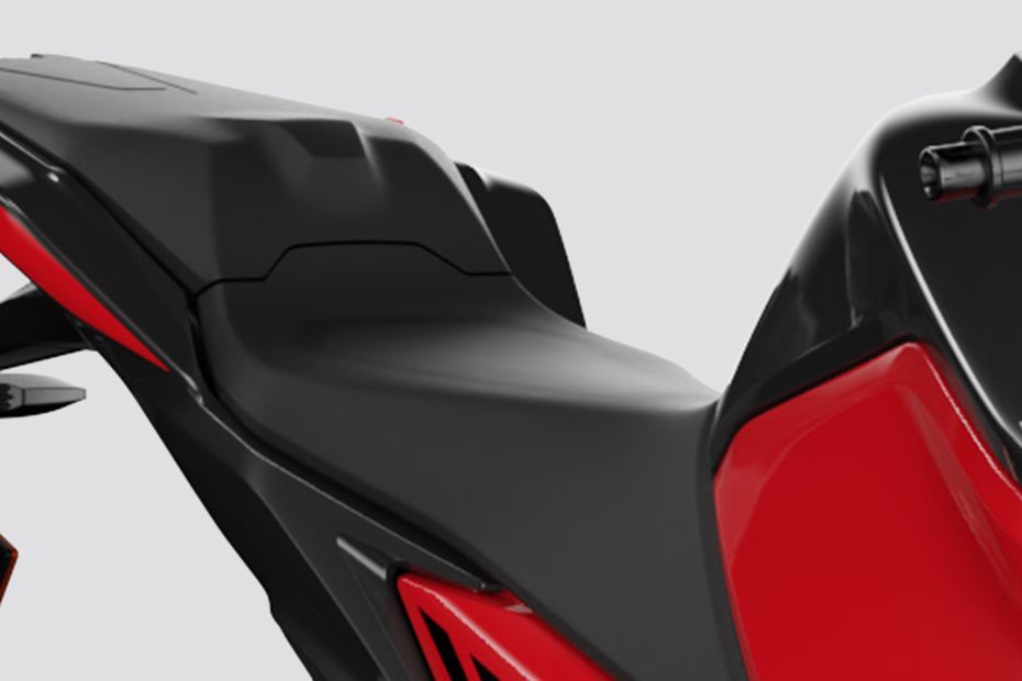 Rider Seat of F77
