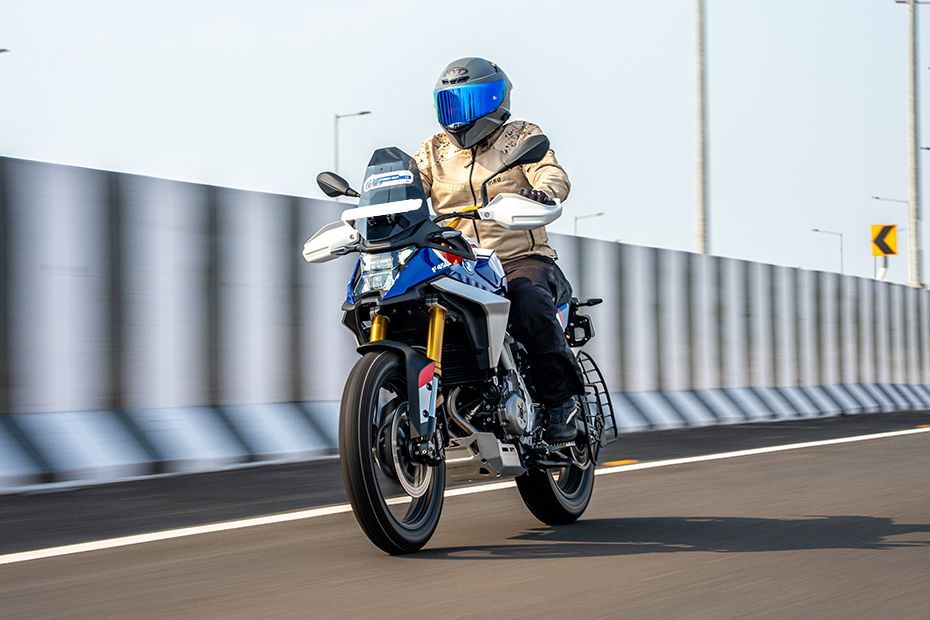 Riding: Front Left Quarter View of F 450 GS