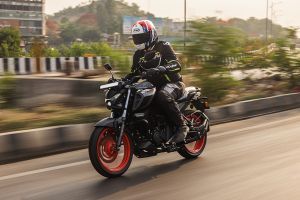 Riding: Front Left Quarter View of FZ-RAVE