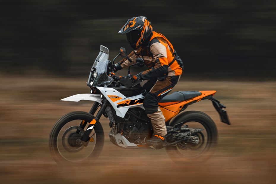 Riding: Front Left Quarter View of 390 Adventure S
