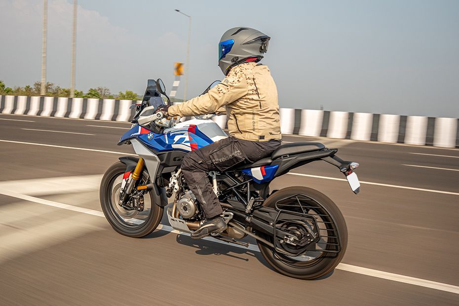Riding: Rear Left Three Quarter View of F 450 GS
