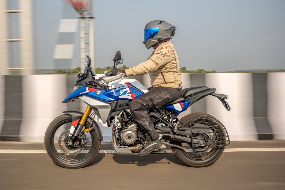 Riding: Side Profile(Left)View of F 450 GS