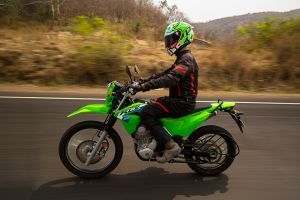 Riding: Side Profile(Left)View of KLX230