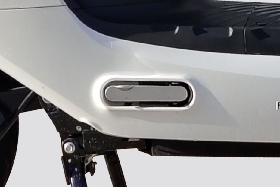 Right Footpeg of Model_