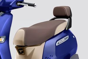 Seat of iQube S