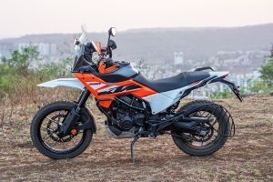 Side Profile View (Left) of 390 Adventure