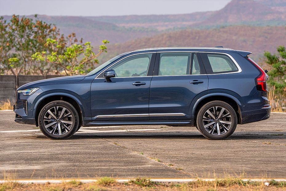 Side Profile View (Left) Image of XC90