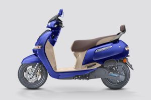 Side Profile View (Left) of iQube S