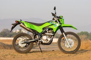 Side Profile View (Right) of KLX230