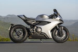 Side Profile View (Right) of Manx R