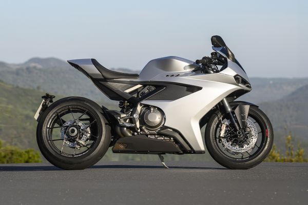 Side Profile View (Right) of Manx R