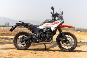 Side Profile View (Right) of 390 Adventure X