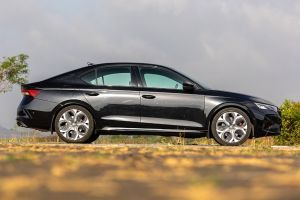 Side Profile View (Right) Image of Octavia RS