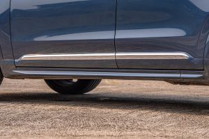 Side Skirt Image of XC90
