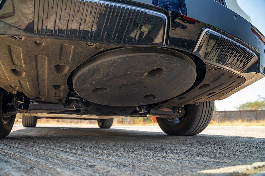 Spare Tyre Image of XEV 9S