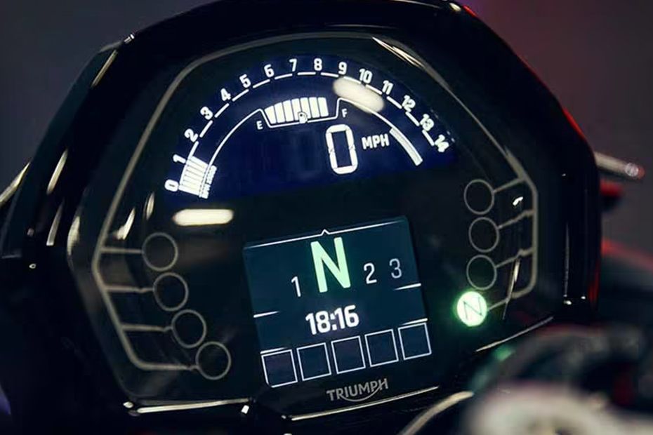Tachometer of Street Triple 765