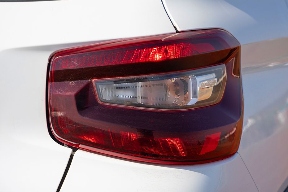 Taillight Image of C3