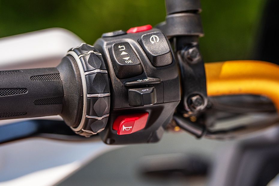 Turn Indicator Switches of F 450 GS