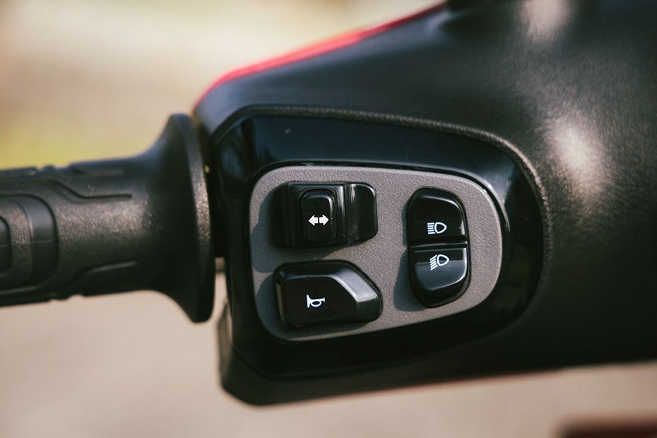Turn Indicator Switches of Chetak C2501
