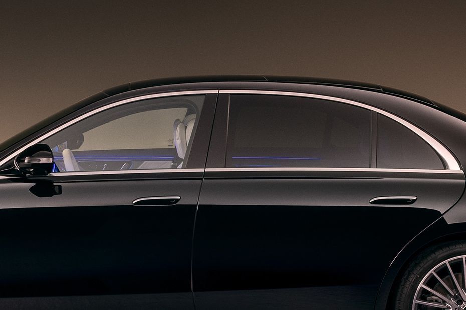 Window Line Image of S Class Facelift