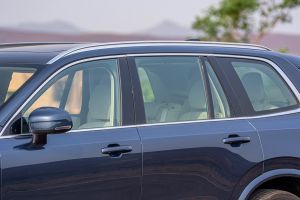 Window Line Image of XC90