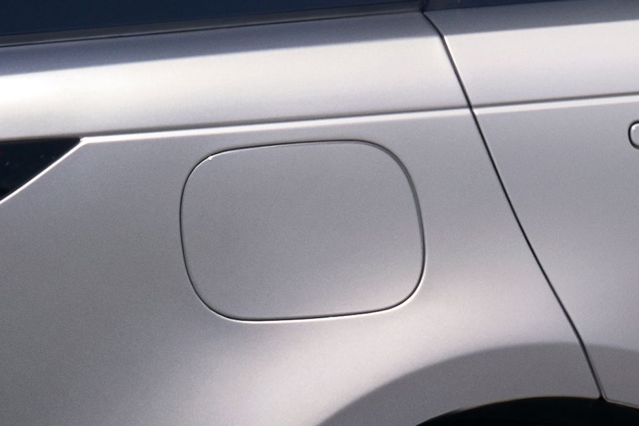 Charging Flap (Closed) Image of Range Rover Sport Electric