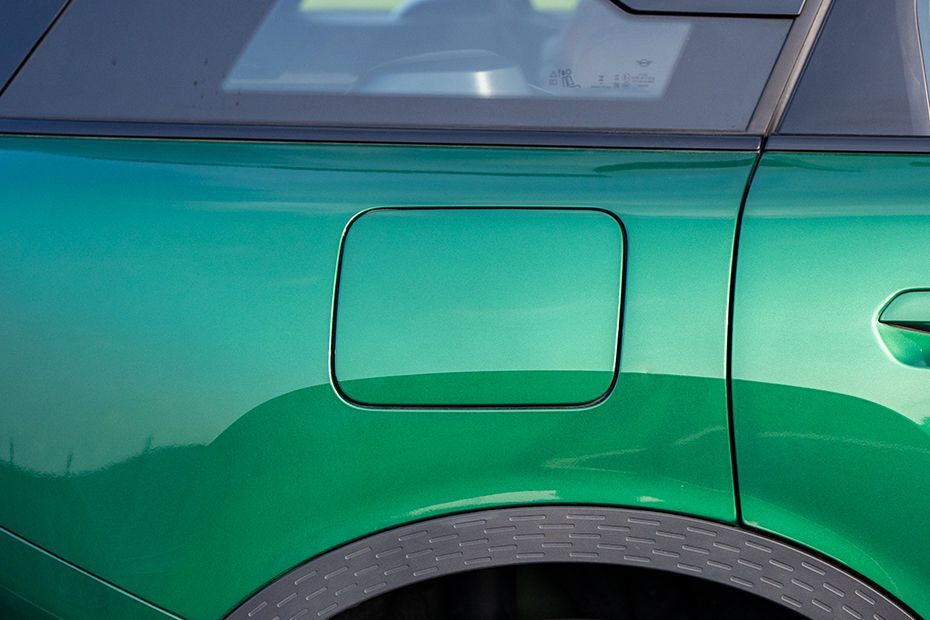 Fuel Lid (Closed) Image of Countryman C