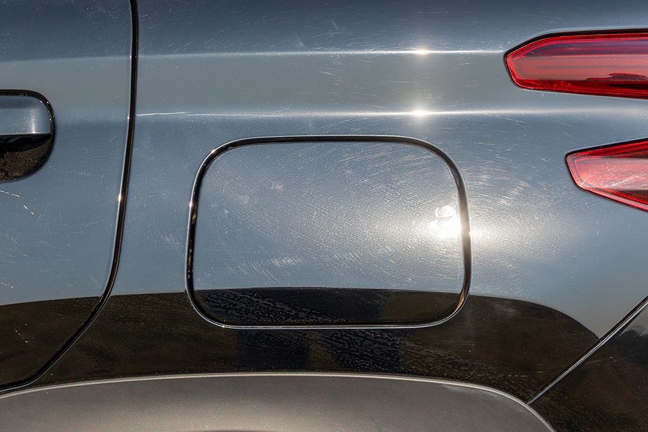 Fuel Lid (Closed) Image of Basalt