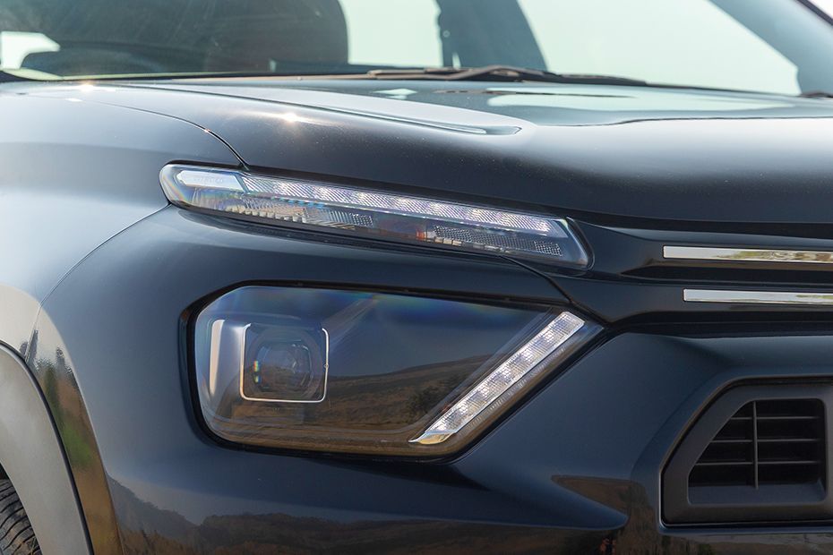 Daytime Running Lamps (DRL) Image of Basalt