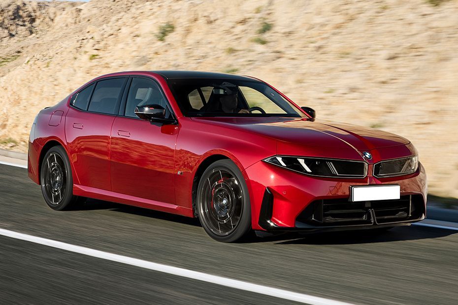 Driving: Front Right Quarter View Image of 3 Series 2027