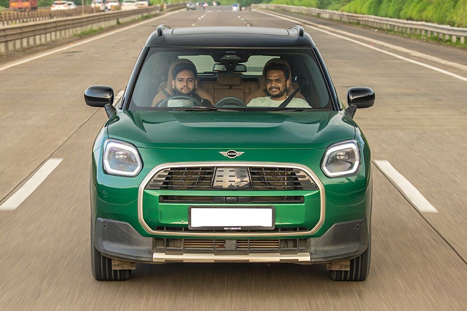 Driving: Front View Image of Countryman C